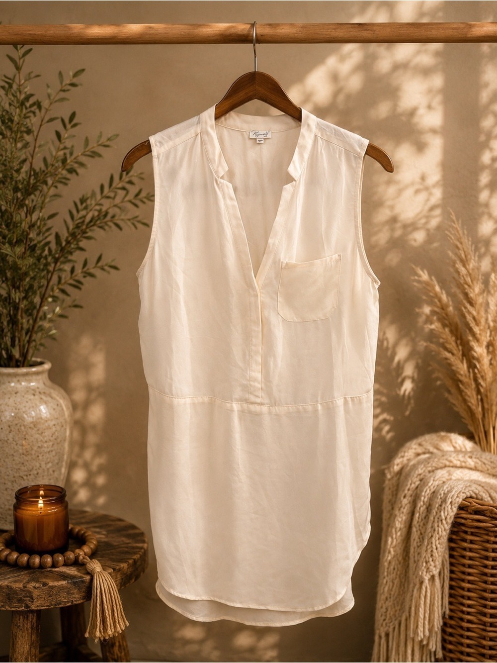 KISMET White Sleeveless Shirt Womens Medium Polyester with Slits on Each Side